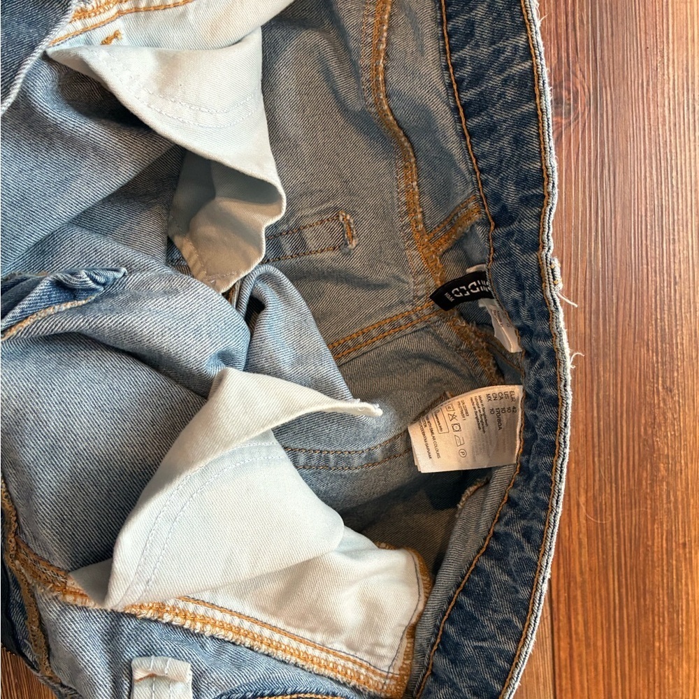 H&M Divided Mom Jeans Light Wash High Rise Tapered Leg Women’s Size 10 - Picture 11 of 12